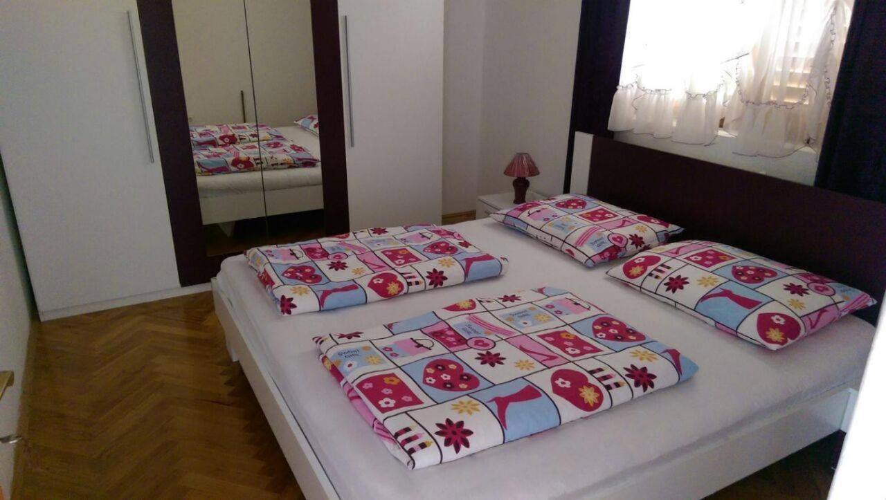 Apartmani Slavica Biograd Na Moru Eksteriør billede