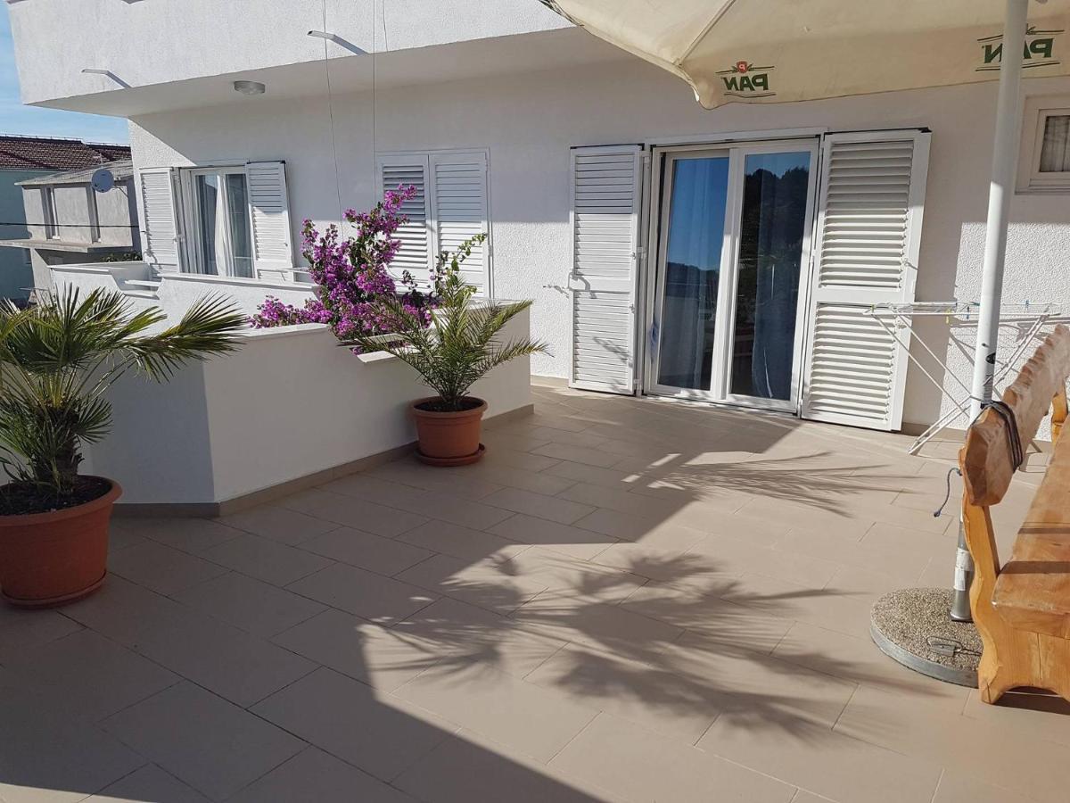 Apartmani Slavica Biograd Na Moru Eksteriør billede