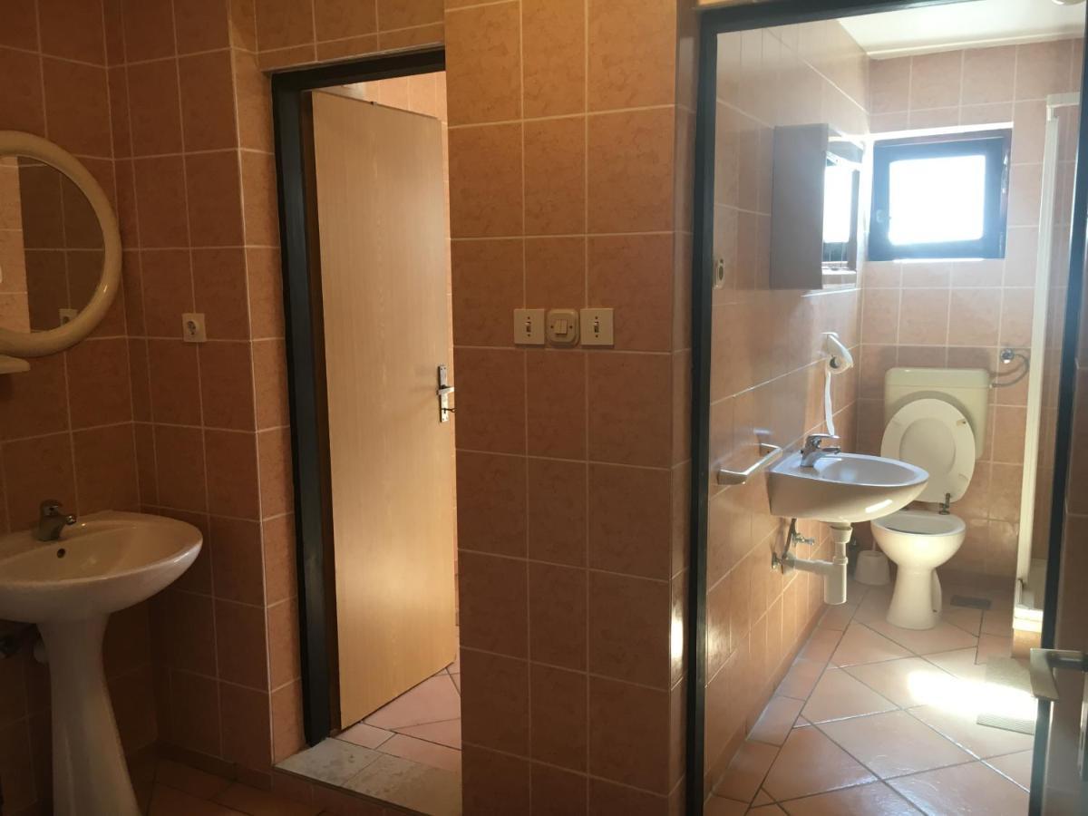 Apartmani Slavica Biograd Na Moru Eksteriør billede
