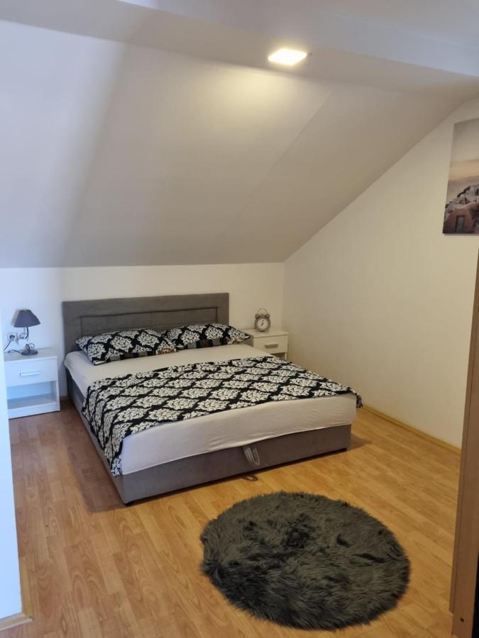 Apartmani Slavica Biograd Na Moru Eksteriør billede